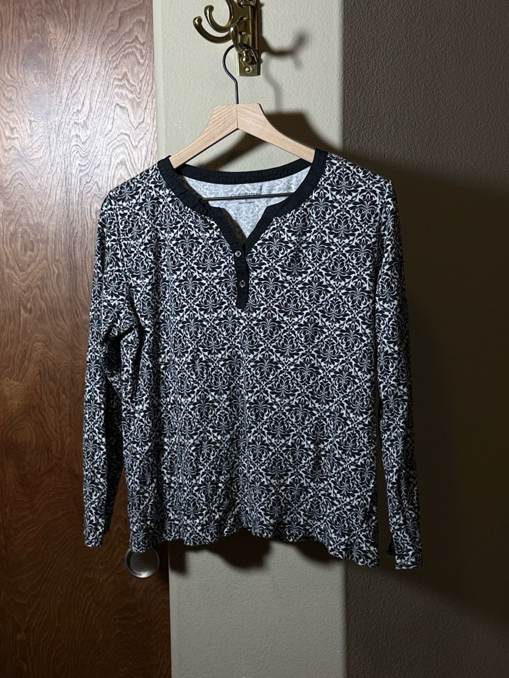 Croft & Barrow Black White Floral Long Sleeve Top Women’s Large
